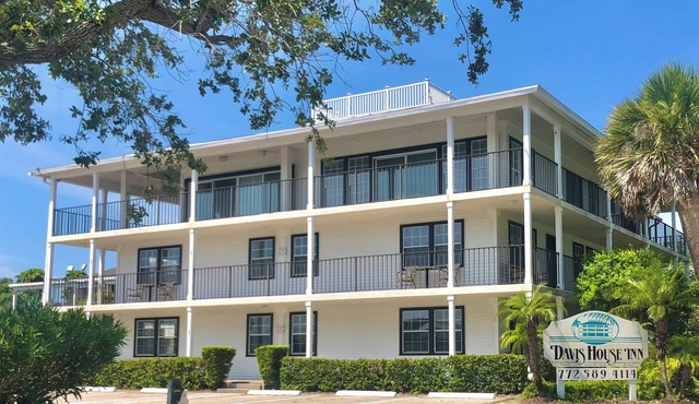 Panoramic Penthouse - 3BR/3BA - Boutique Hotel Setting
