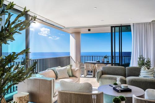 Panoramic Penthouse Views