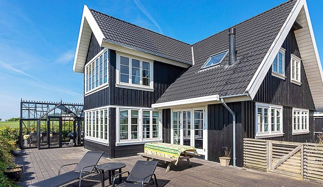 Panoramic Retreat with Spa