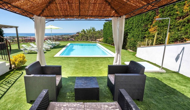 PANORAMIC SANTA SUSANNA, Villa with private pool