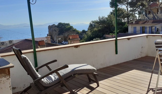 Panoramic sea view, in authentic cove, swimming and hiking on site