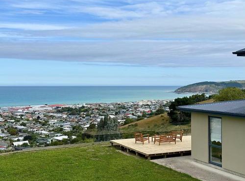Panoramic Sea & Town View Oamaru 睁眼即见太平洋 I 躺观日月同辉