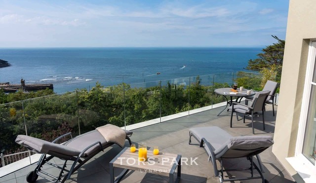 Panoramic Sea & Valley Views | Luxe 2Bed | Terrace