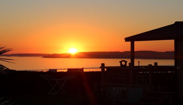 panoramic sea view chalet, chalet club 7