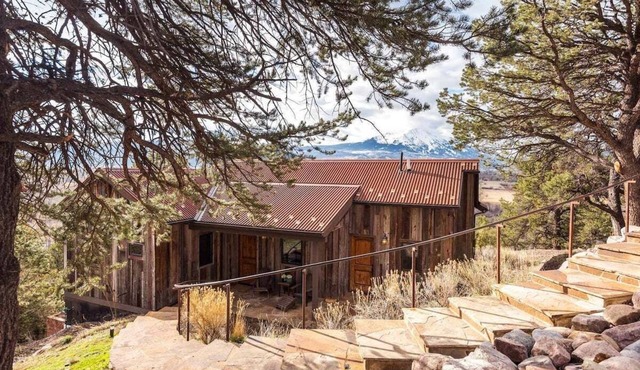 Panoramic Sopris Views in Carbondale | Sundeck