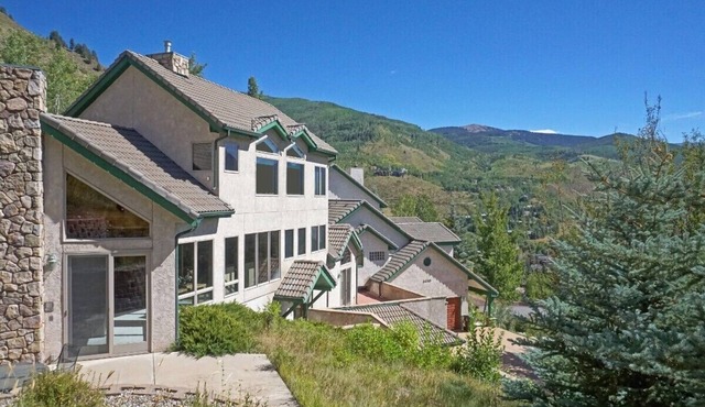 Panoramic View, Great Outdoor Space, Private Elevator !Monthly Rentals Available!
