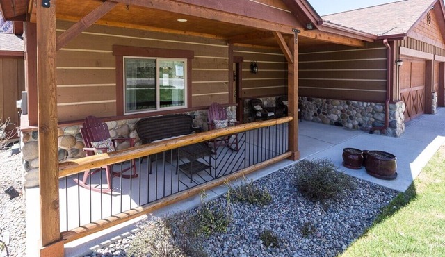 PANORAMIC VIEWS - Minutes from Downtown discounted