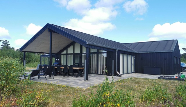 Panoramic Views and Luxurious Comfort on Læsø Island and sleeps up to 16 persons