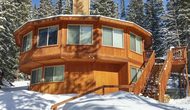 Panoramic Views - Cozy, Lodge Style