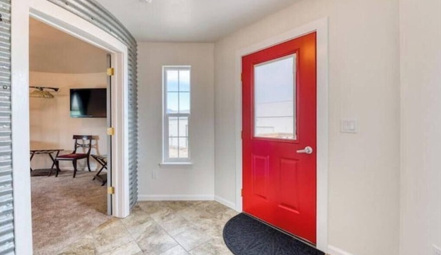 Panoramic Views & Dog Heaven at The Silo!