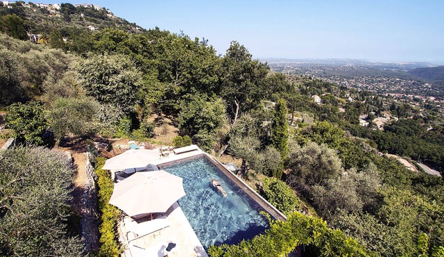 Panoramic Views, Infinity Pool, Mature Garden Olive and Fruit Tree