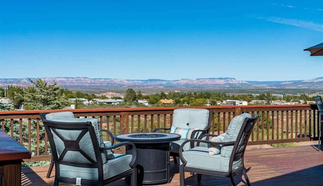 Panoramic Views Modern Southwest Home! Kiowa - S06