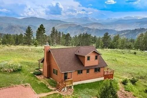 Panoramic Views! The Cozy Fox Cabin in Livermore