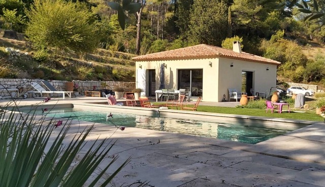 Panoramic villa with heated pool