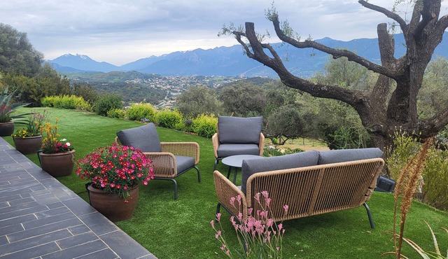 Panoramic villa with pool