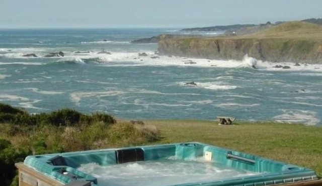 Panoramic WhiteWater Oceanfront CliffTop:Headlands/Cove/Ocean Vistas