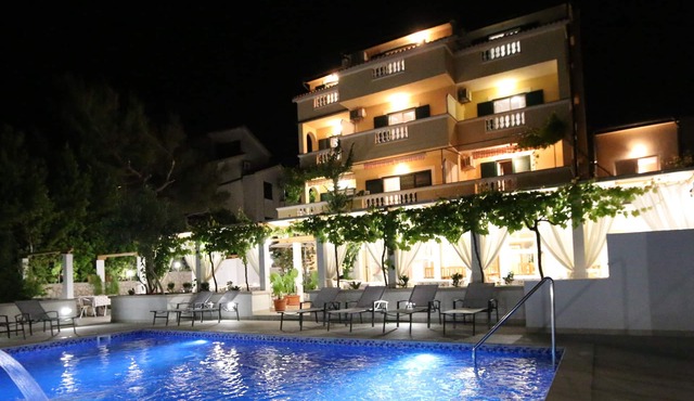 Pansion Villa Bok