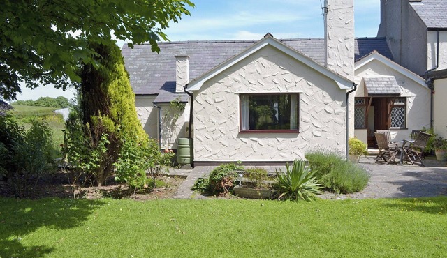 Pant Glas Mawr Axton