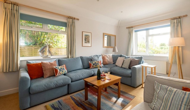 Pantiles - sleeps 7 guests in 4 bedrooms