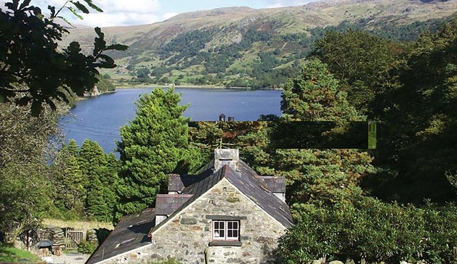 PANTLLENI, pet friendly, character holiday cottage in Nant Gwynant