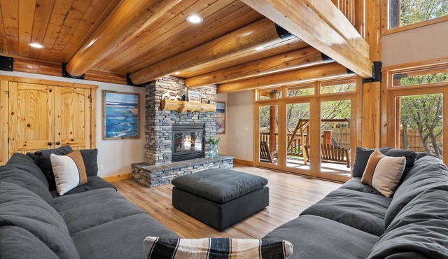 Papa Bear Lodge (Sleeps 52) by Bear Lake Luxury Rentals