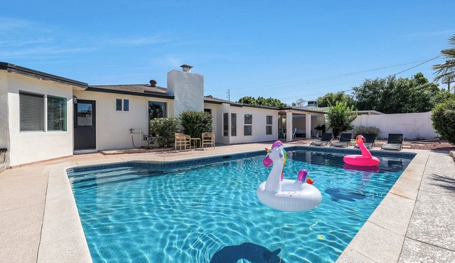 PAPAGO PLACE - Spacious 5-bedroom house in South Scottsdale