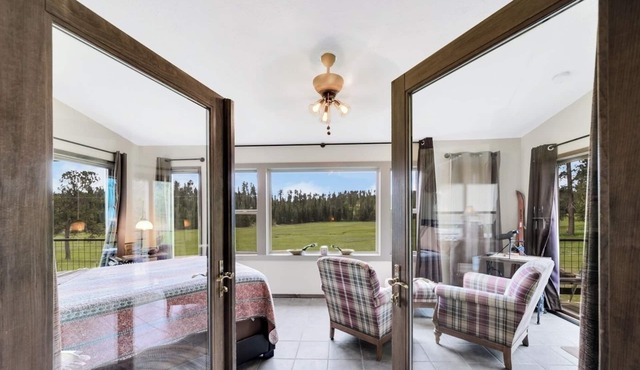 Papas Cabin and Shop