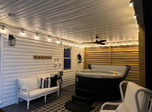 Papas Cottage Hot Tub Near Nelson 151