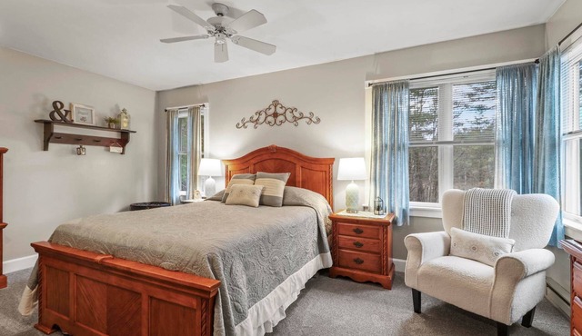 Paper Mill Pines Bed and Breakfast: The Cypress Room