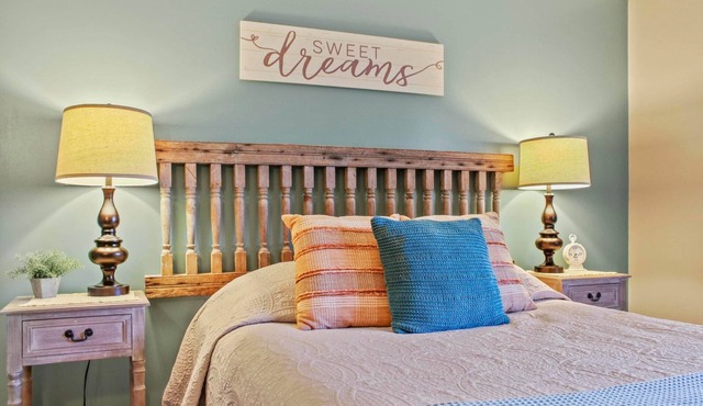 Paper Mill Pines: The Sycamore Room