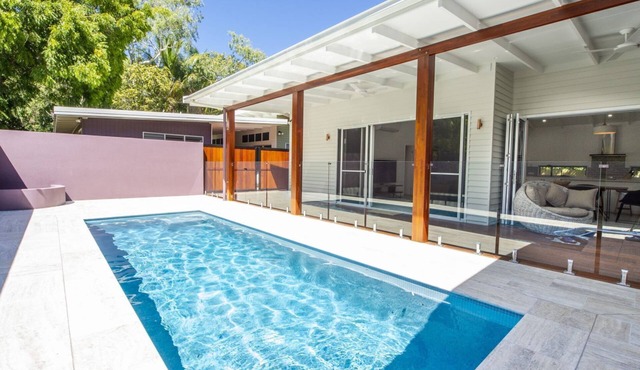 Papillon Bleu, Horseshoe Bay Vista