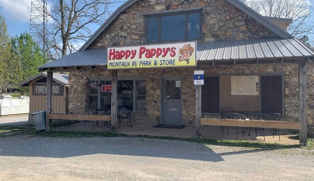 Pappy’s Trout Lodge - 0.5 Miles from Montauk