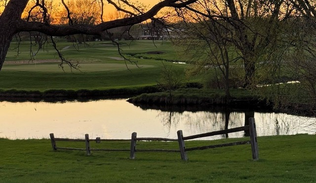 Par-fect Escape on Lake Windsor Golf Course