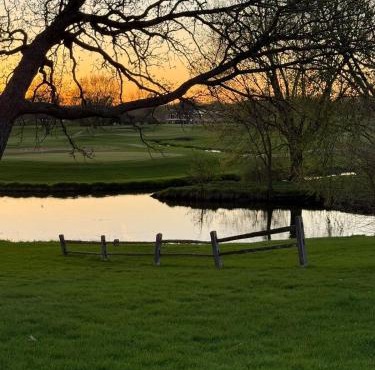 Par-fect Escape on Lake Windsor Golf Course