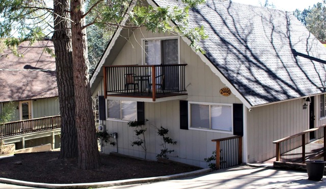 Par-Four Paradise ~ With Golf Course Views & Your Escape to Yosemite