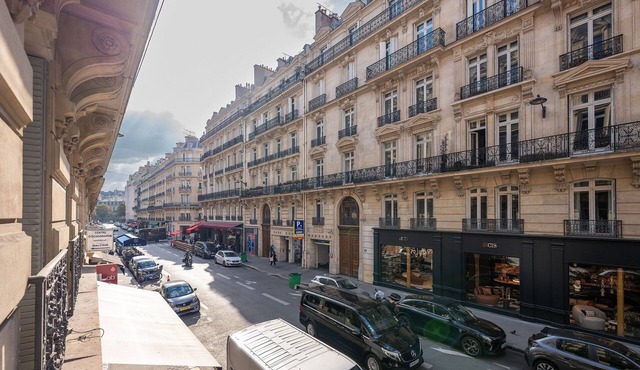 Par058 - Luxury 280 sqm apartment in Triangle d'Or