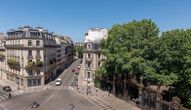 Par147 - Spacious apartment close to Parc Monceau