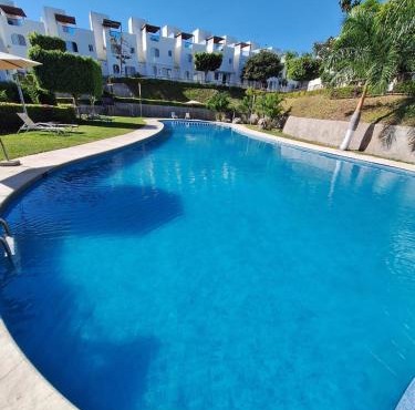 Paraíso Teques, Casa entera con acceso al lago