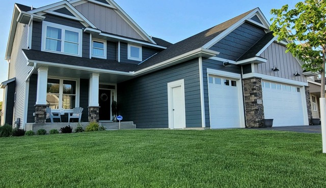 Parade of Homes - An oasis offering comfort, modern conveniences, & tranquility.