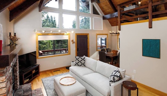 Paradigm Chalet - BBQ, by Hiking