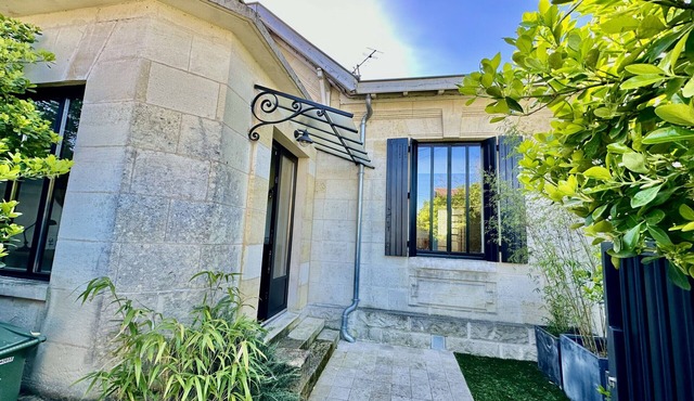 Paradis Bordeaux Le Bouscat, enchanting charm.