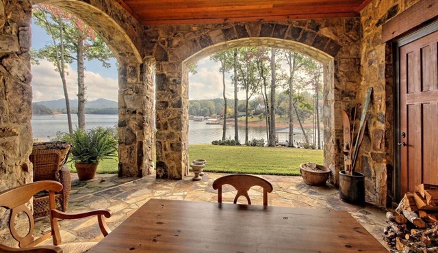 Paradise at Lake Chatuge - Amazing Luxury - Dock