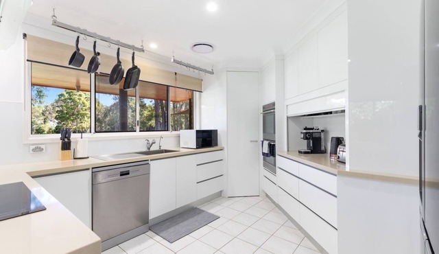 Paradise at Point Vernon Tranquil Bayside Retreat