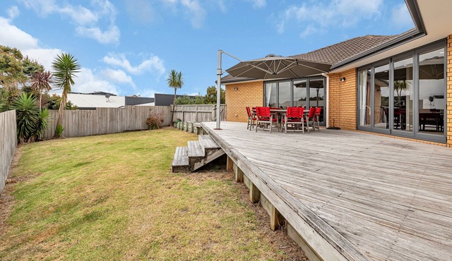 Paradise at the Bay - Ruakaka Holiday Home