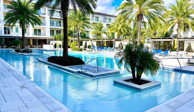 Paradise At The Pointe on 30A by Rosemary Beach, Resort Condo, Read description