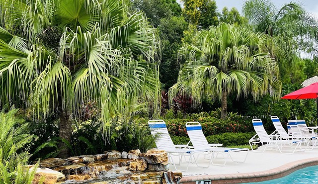 Paradise Awaits at Your Coral Falls Getaway at Lely Resort - Weekly Rentals!