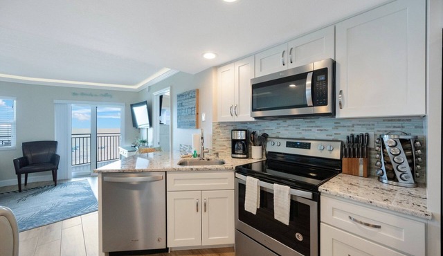 Paradise Awaits on St Pete Beach*FULL Gulf Front 2 BR Condo*Panoramic Ocean View