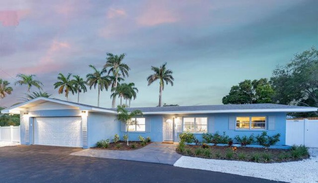 Paradise By The River-Hottub/Pool-Near Beaches