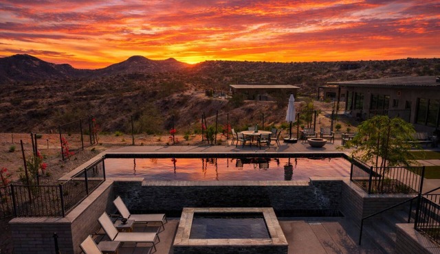 Paradise Canyon-Infinity Pool-Mnt Views-Estate 3