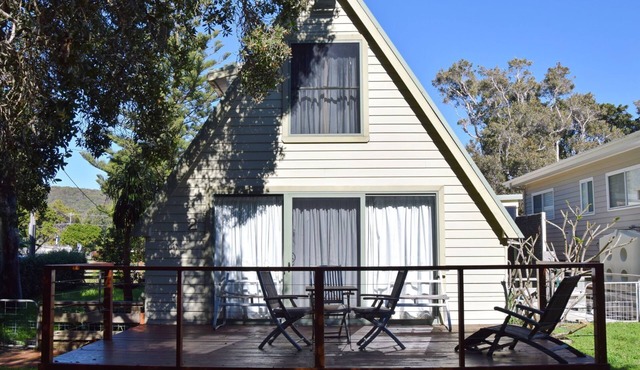 Paradise Corner Hat Head